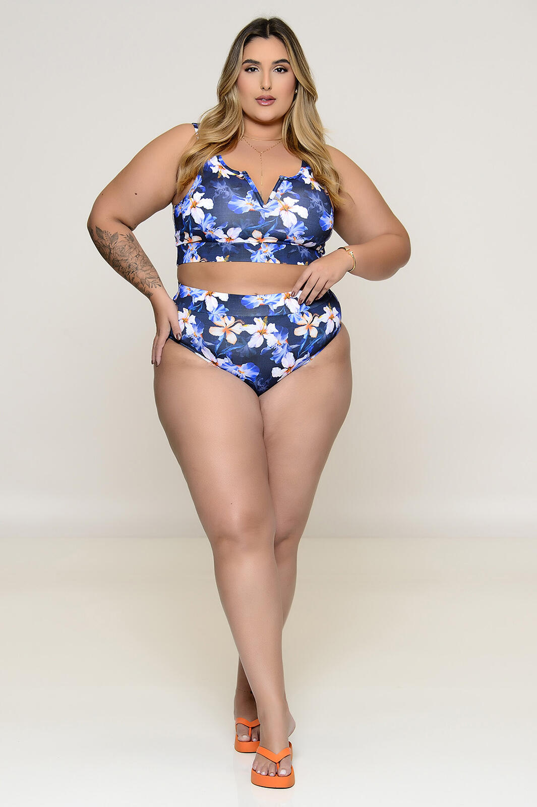 Biquíni Plus Size com Top e Calcinha Azul