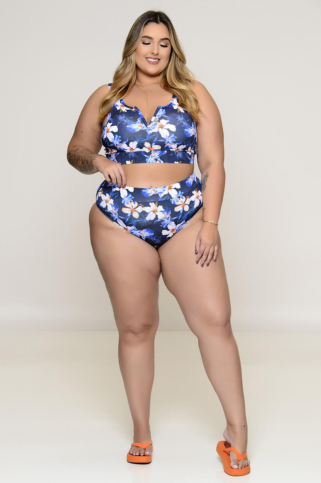 Biquíni Plus Size com Top e Calcinha Azul