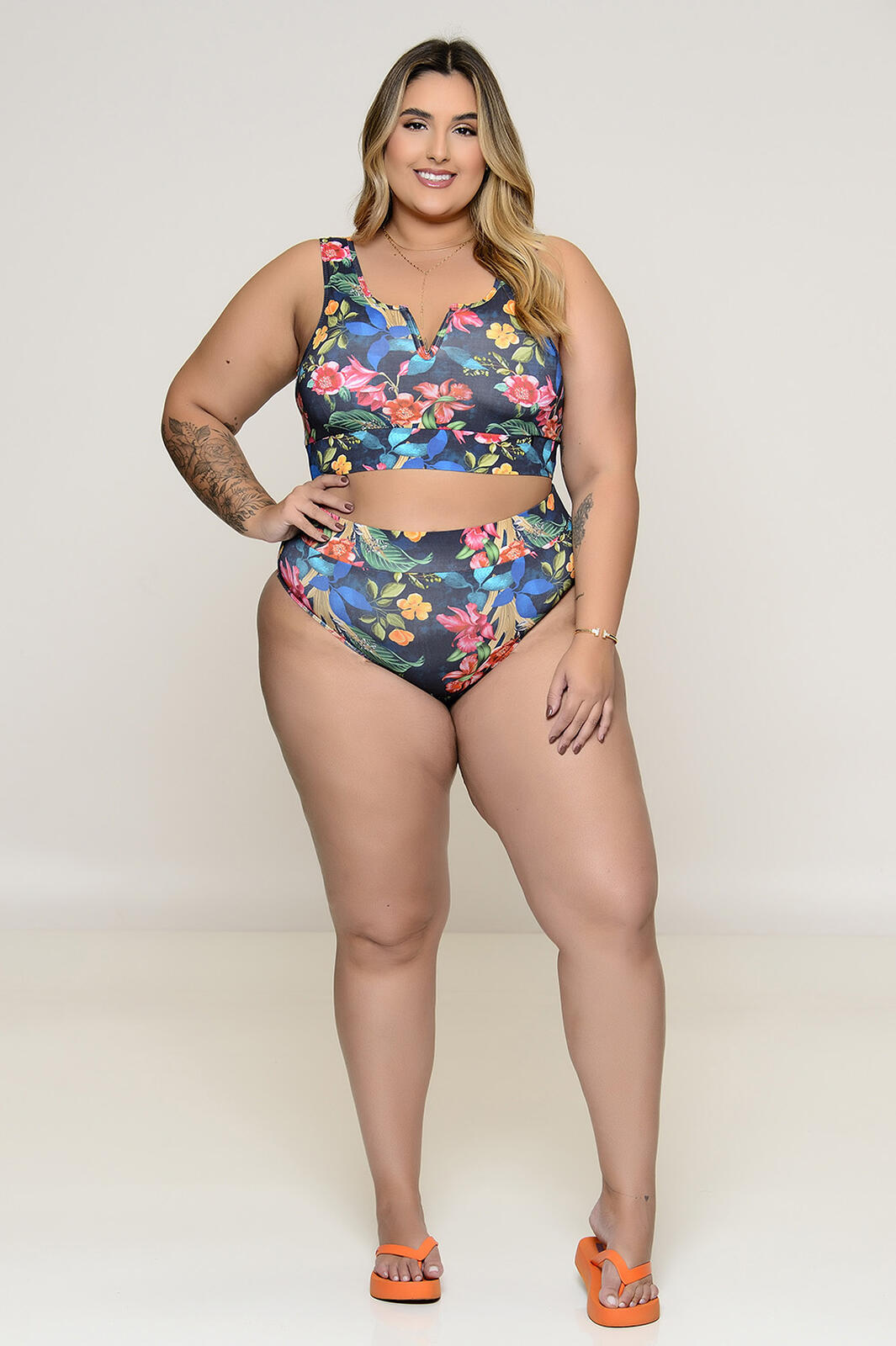 Biquíni Plus Size com Top e Calcinha Azul Marinho