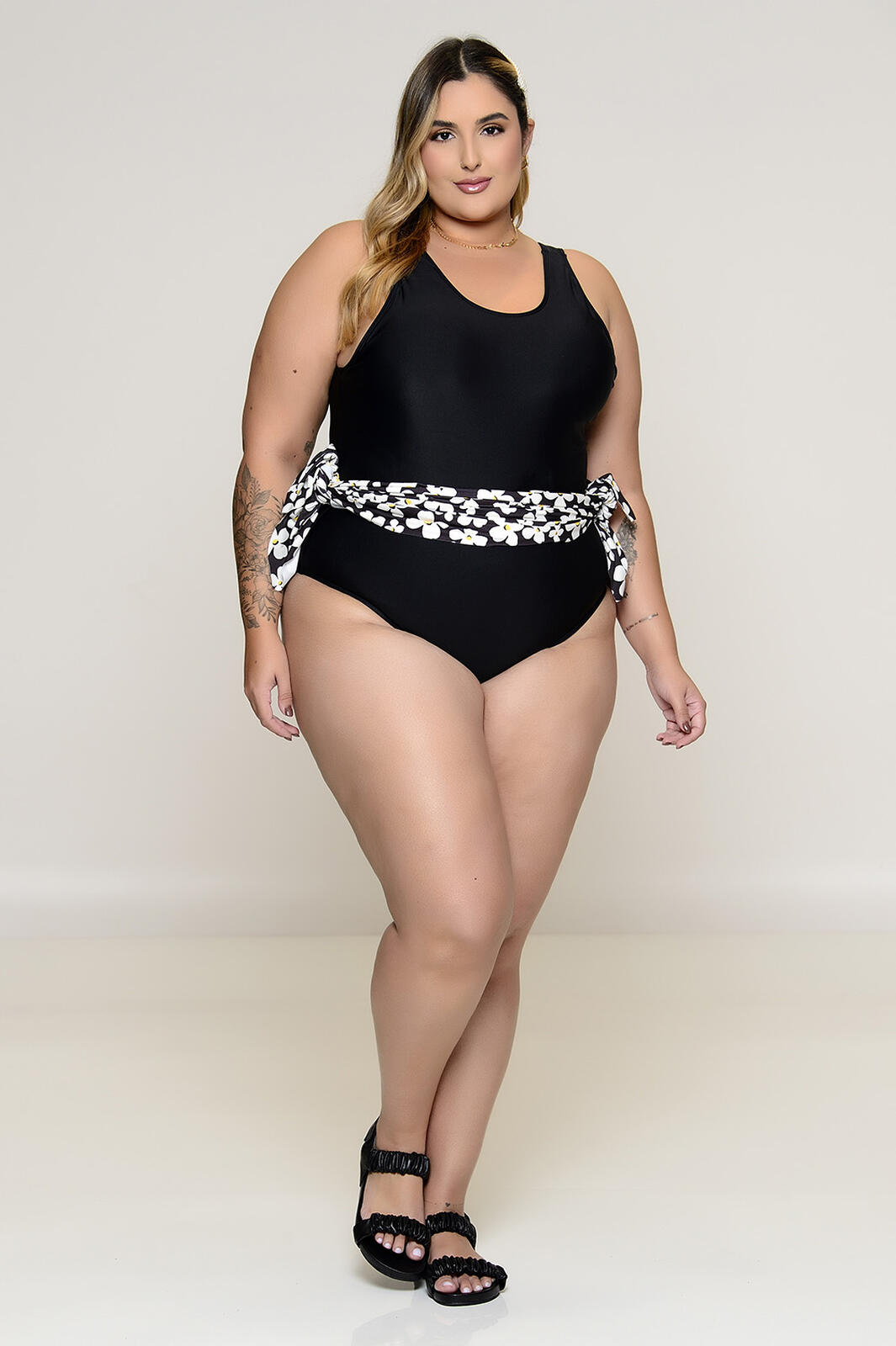 Maiô Plus Size Com Saída Acoplada Jasmin do Caribe