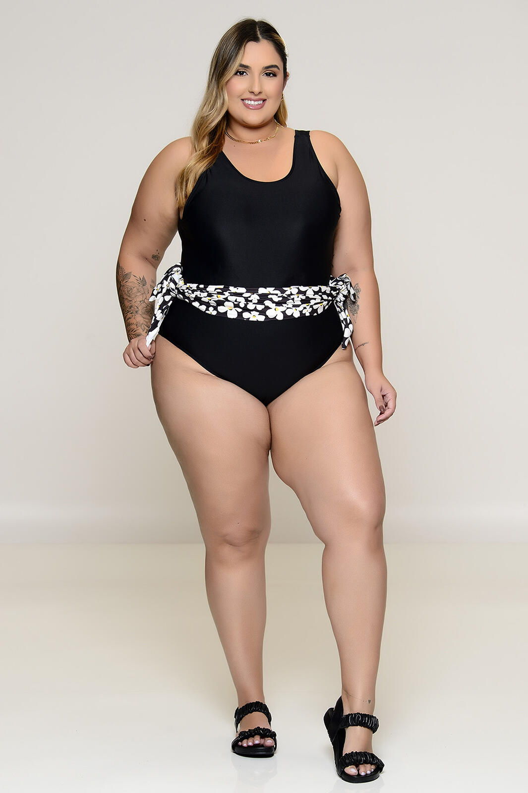 Maiô Plus Size Com Saída Acoplada Jasmin do Caribe