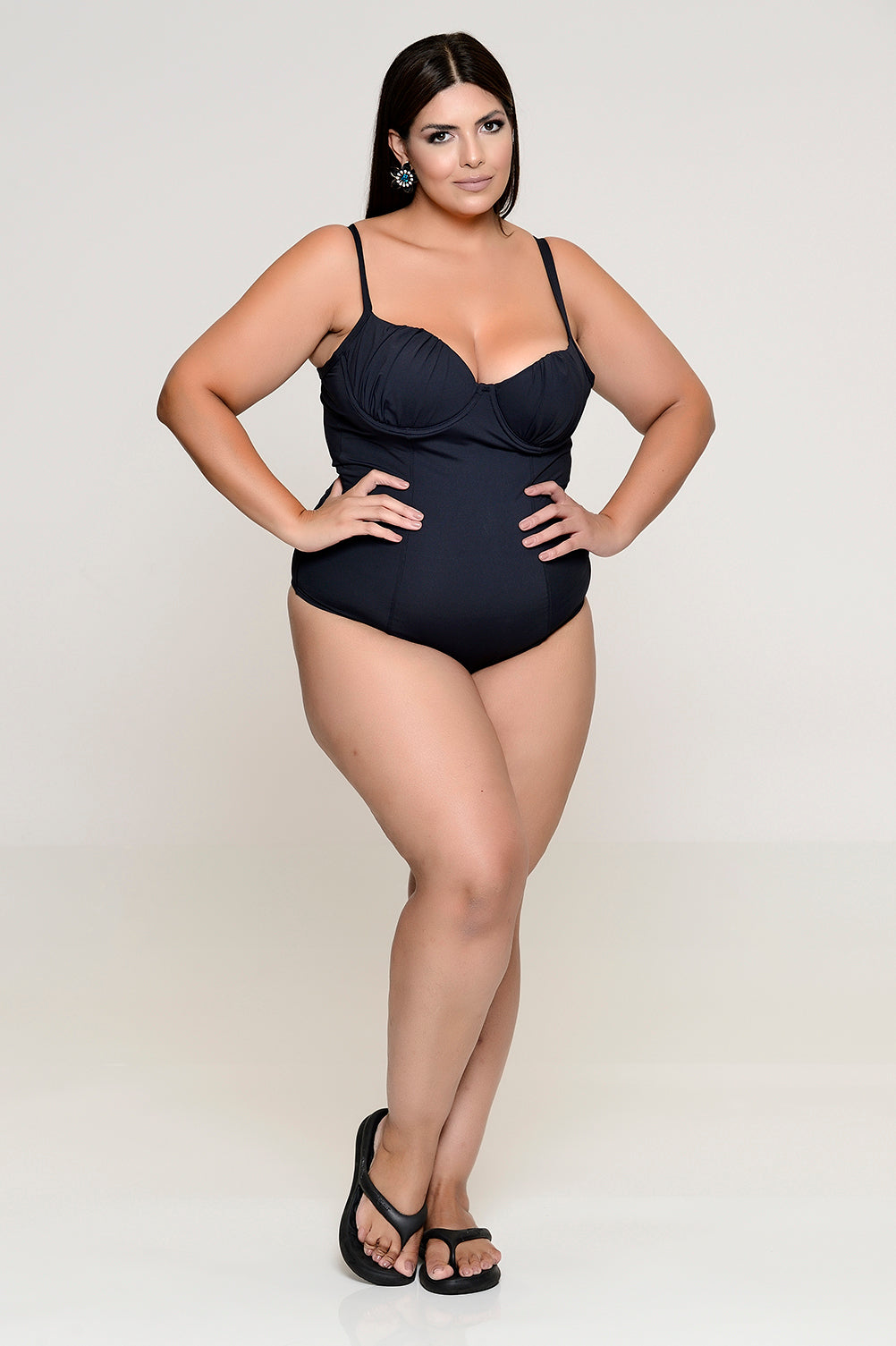 Maiô Plus Size Zero Barriga Com Bojo Preto