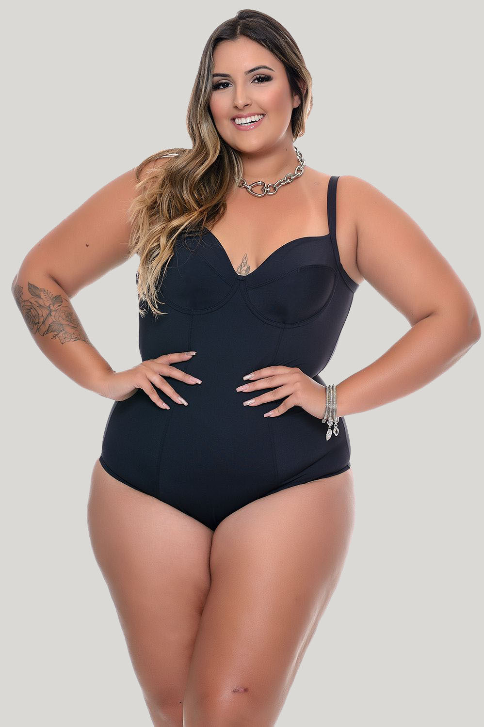 Maiô Plus Size Zero Barriga Preto