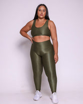 Conjunto Legging Curve Plus Size Verde Militar + Top Nadador